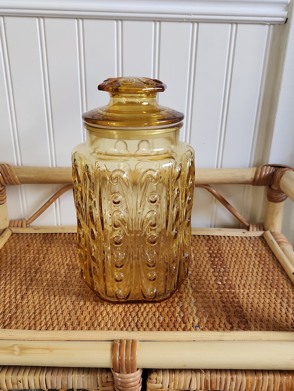 Vintage L.E.Smith Atterbury Scroll Canister